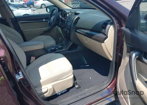 2013 Kia Sorento Lx from USA, damaged, VIN 5XYKTDA25DG318980